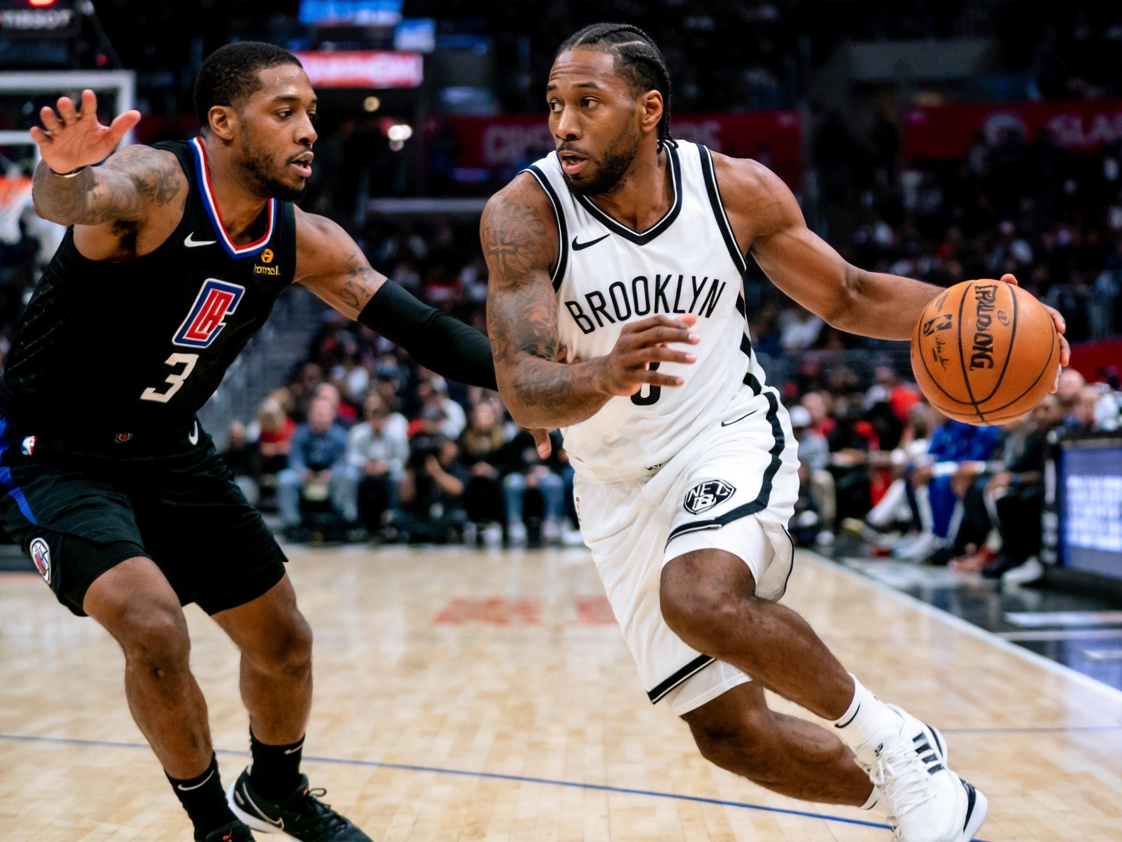星空官方网站篮球赛事及NBA球员赛场激烈拼抢镜头